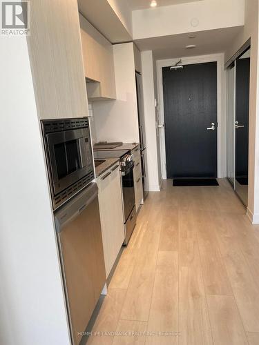 2406 - 501 Yonge Street, Toronto, ON - Indoor Photo Showing Kitchen