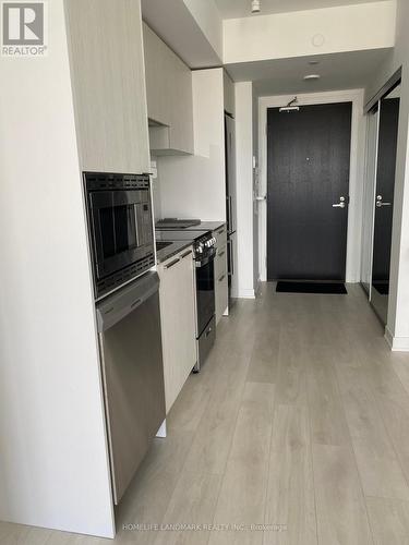 2406 - 501 Yonge Street, Toronto, ON - Indoor Photo Showing Kitchen