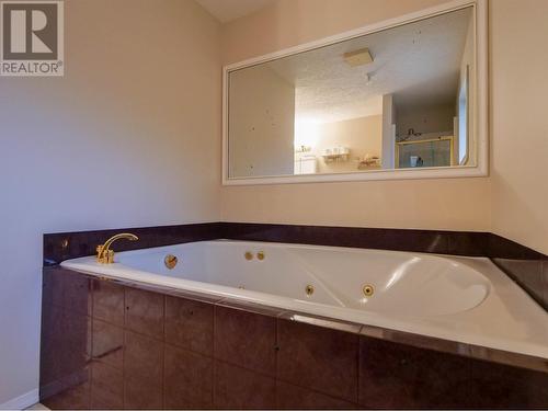 2927 Belcarra Road, Quesnel, BC - Indoor Photo Showing Bathroom