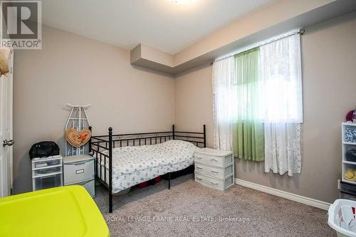 805A Dundas Street W, Whitby (Downtown Whitby), ON - Indoor Photo Showing Bedroom