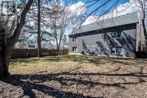 805A Dundas Street W, Whitby (Downtown Whitby), ON - Outdoor