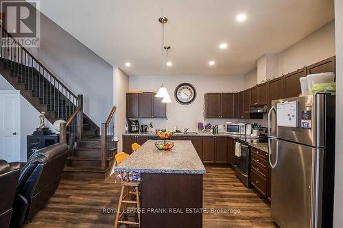 805A Dundas Street W, Whitby (Downtown Whitby), ON - Indoor Photo Showing Kitchen With Stainless Steel Kitchen