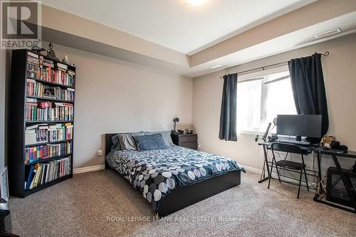 805A Dundas Street W, Whitby (Downtown Whitby), ON - Indoor Photo Showing Bedroom