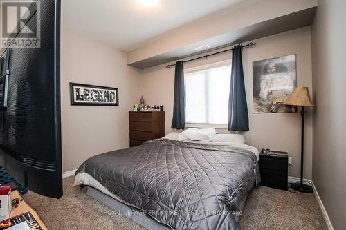 805A Dundas Street W, Whitby (Downtown Whitby), ON - Indoor Photo Showing Bedroom