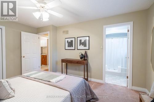 35 - 10 Wentworth Drive, Grimsby, ON - Indoor Photo Showing Bedroom