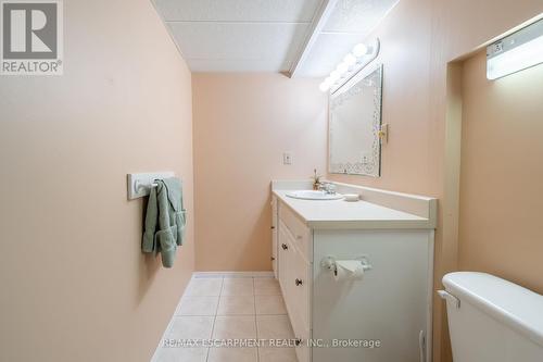 35 - 10 Wentworth Drive, Grimsby, ON - Indoor Photo Showing Bathroom