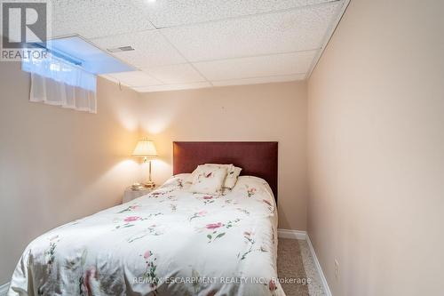 35 - 10 Wentworth Drive, Grimsby, ON - Indoor Photo Showing Bedroom