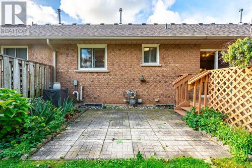 35 - 10 Wentworth Drive, Grimsby, ON - Outdoor With Exterior