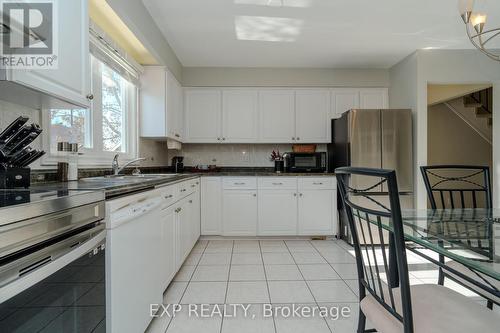 6342 Viseneau Drive, Ottawa, ON - Indoor Photo Showing Kitchen