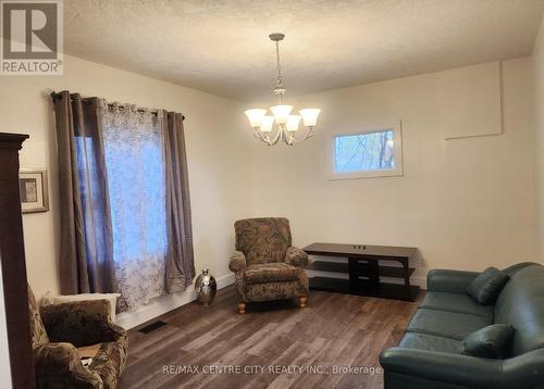 303 Ridout Street N, West Elgin (Rodney), ON - Indoor