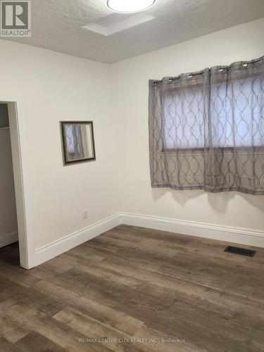 303 Ridout Street N, West Elgin (Rodney), ON - Indoor Photo Showing Bathroom