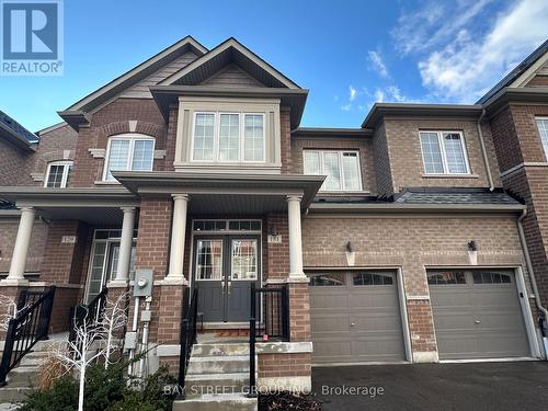 131 Knott End Crescent, Newmarket, ON - Outdoor With Facade