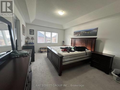 131 Knott End Crescent, Newmarket, ON - Indoor Photo Showing Bedroom