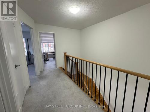 131 Knott End Crescent, Newmarket, ON - Indoor Photo Showing Other Room