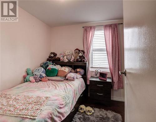 717 Lawson Street, Sudbury, ON - Indoor Photo Showing Bedroom