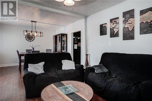 717 Lawson Street, Sudbury, ON - Indoor Photo Showing Living Room