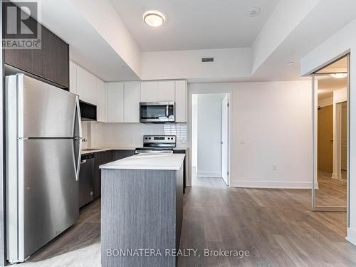 1702 - 202 Burnhamthorpe Road E, Mississauga, ON - Indoor Photo Showing Kitchen With Stainless Steel Kitchen