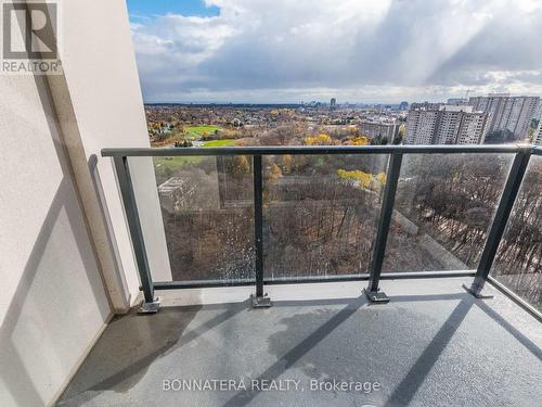 1702 - 202 Burnhamthorpe Road E, Mississauga, ON - Outdoor With View