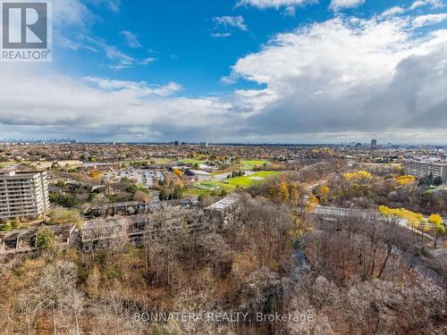 1702 - 202 Burnhamthorpe Road E, Mississauga, ON - Outdoor With View