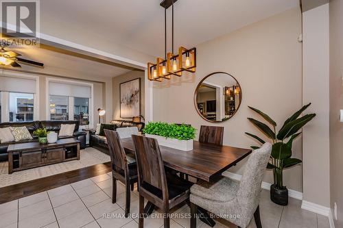 122 Hanson Crescent, Milton, ON - Indoor Photo Showing Dining Room