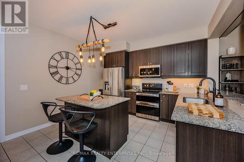 122 Hanson Crescent, Milton, ON - Indoor Photo Showing Kitchen With Stainless Steel Kitchen