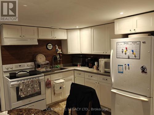 62 Woodelm Drive, St. Catharines, ON - Indoor Photo Showing Kitchen