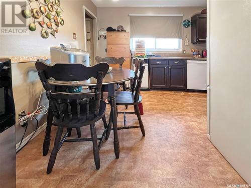 3877 Diefenbaker Drive, Saskatoon, SK - Indoor Photo Showing Dining Room