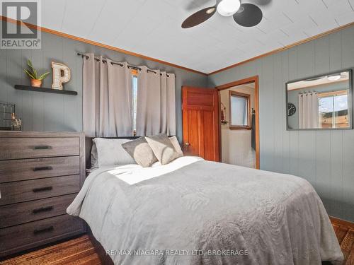 3793 West Main Street, Fort Erie (328 - Stevensville), ON - Indoor Photo Showing Bedroom