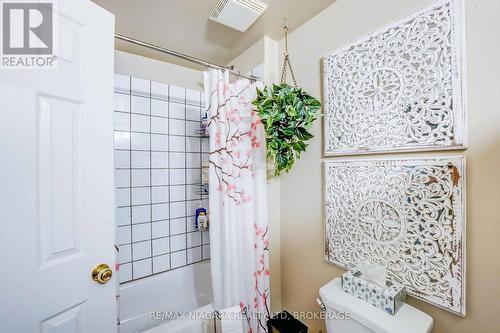 5371 Huron Street, Niagara Falls, ON - Indoor Photo Showing Bathroom