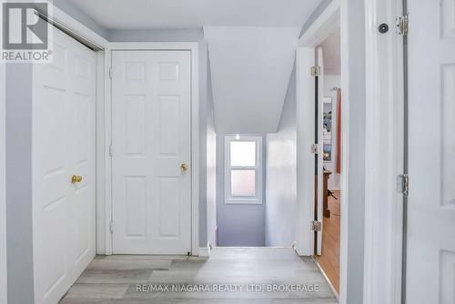 5371 Huron Street, Niagara Falls, ON - Indoor Photo Showing Other Room