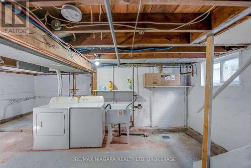 5371 Huron Street, Niagara Falls, ON - Indoor Photo Showing Laundry Room