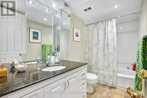 205 - 959 North River Road, Ottawa, ON - Indoor Photo Showing Bathroom