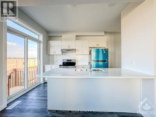 192 Robert Perry Street, North Grenville, ON - Indoor Photo Showing Kitchen