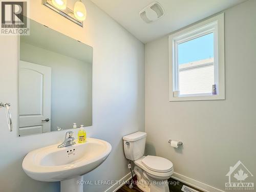 192 Robert Perry Street, North Grenville, ON - Indoor Photo Showing Bathroom