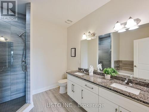 146 Law Drive, Guelph, ON - Indoor Photo Showing Bathroom