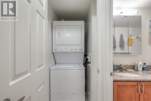 509 - 5500 Yonge Street, Toronto, ON - Indoor Photo Showing Laundry Room