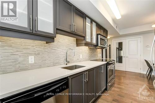 1909 - 195 Besserer Street, Ottawa, ON - Indoor Photo Showing Kitchen With Upgraded Kitchen