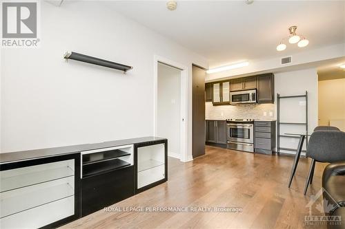 1909 - 195 Besserer Street, Ottawa, ON - Indoor Photo Showing Kitchen