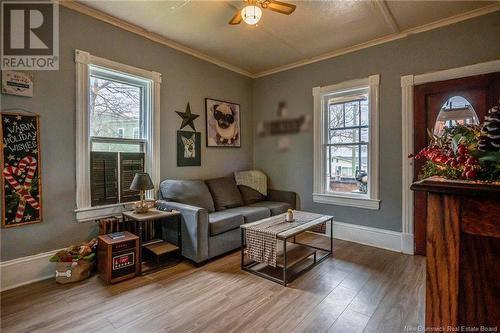 413 Prince Street, Saint John, NB - Indoor Photo Showing Living Room