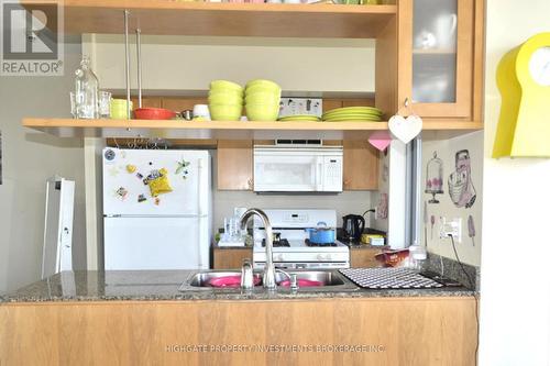 909 - 3 Navy Wharf Court, Toronto, ON - Indoor Photo Showing Kitchen With Double Sink