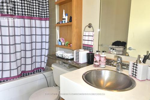 909 - 3 Navy Wharf Court, Toronto, ON - Indoor Photo Showing Bathroom