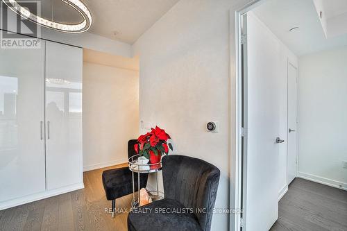 3411 - 1 Yorkville Avenue, Toronto, ON - Indoor