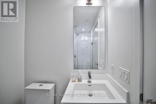 3411 - 1 Yorkville Avenue, Toronto, ON - Indoor Photo Showing Bathroom