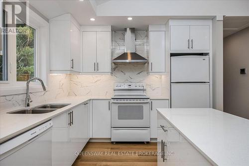 3229 25 Side Road, Innisfil, ON - Indoor Photo Showing Kitchen With Double Sink