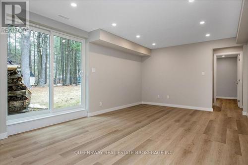 3229 25 Side Road, Innisfil, ON - Indoor Photo Showing Other Room