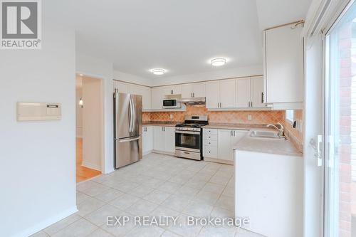 5 Schouten Crescent, Markham, ON - Indoor Photo Showing Kitchen With Stainless Steel Kitchen With Double Sink