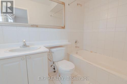 5 Schouten Crescent, Markham, ON - Indoor Photo Showing Bathroom