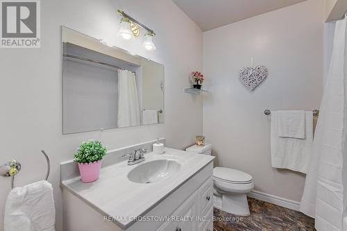 63 Bronte Crescent, Barrie, ON - Indoor Photo Showing Bathroom