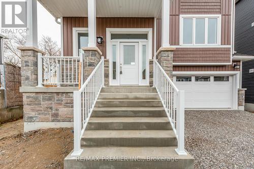 11 - 5 Hampton Lane, Barrie, ON - Outdoor With Facade