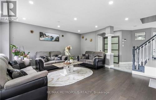 Main - 120 Lena Crescent, Cambridge, ON - Indoor Photo Showing Living Room